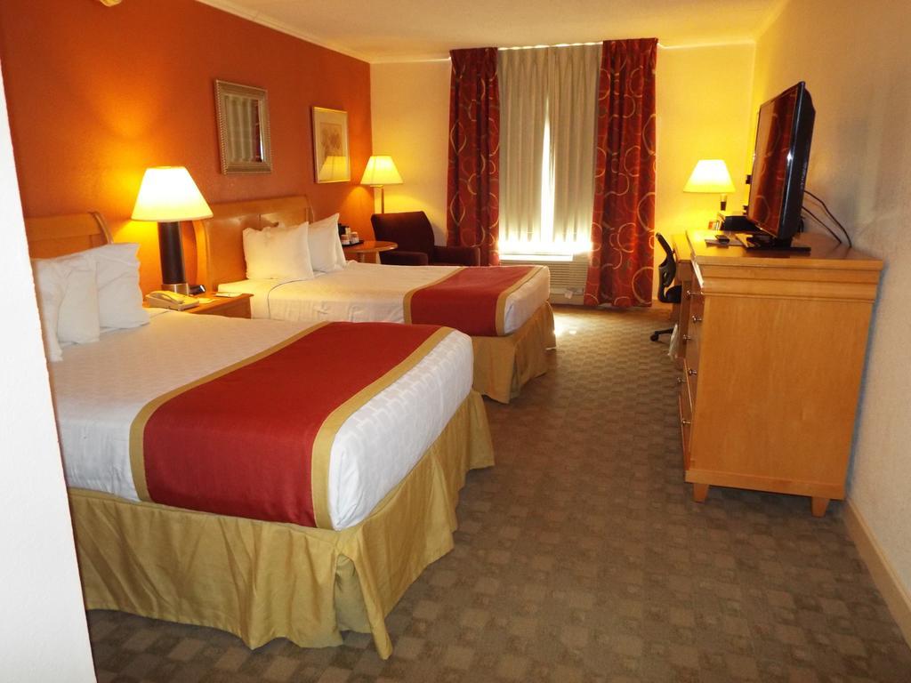 Hotel Ramada Conference Center Morgantown Exterior foto