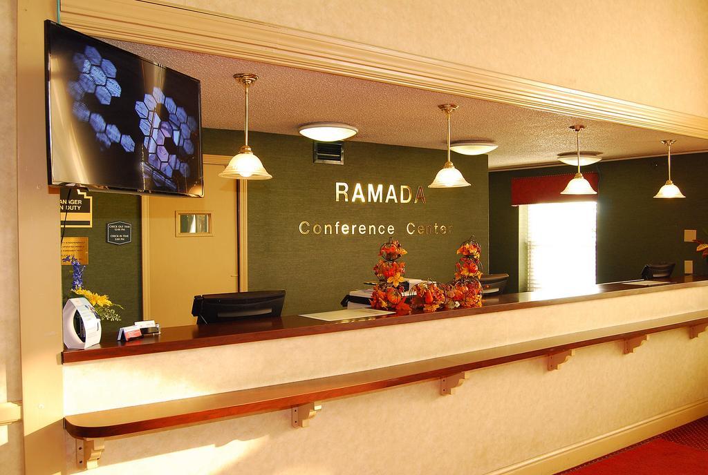 Hotel Ramada Conference Center Morgantown Exterior foto